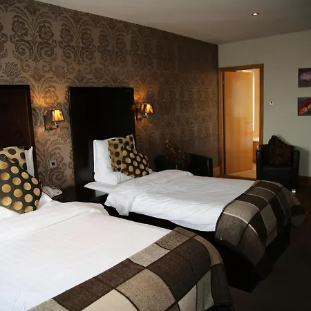 Hotel On The Prom At The Fernlea 3*