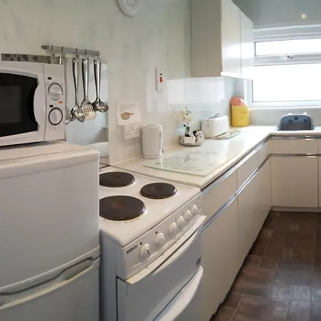 Norwyn Court Apartment *