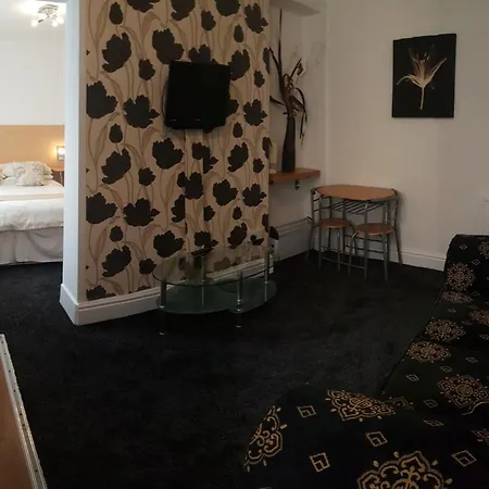 Apartment Norwyn Court *
