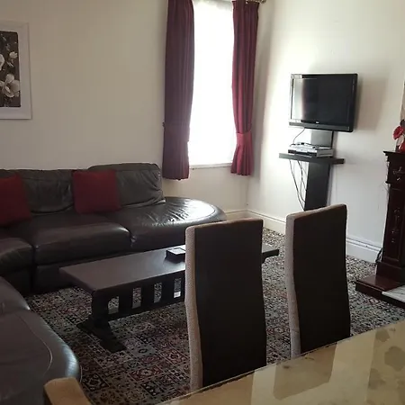 Norwyn Court Apartment *