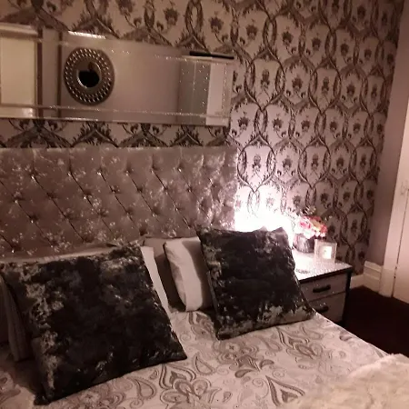 Mayfair 3*