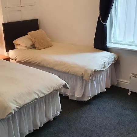Norwyn Court Apartment *