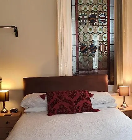 Norwyn Court Apartment *