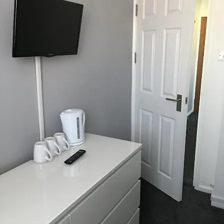 Chadberry House 3*