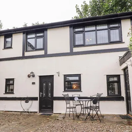 Holiday home Mayfield *