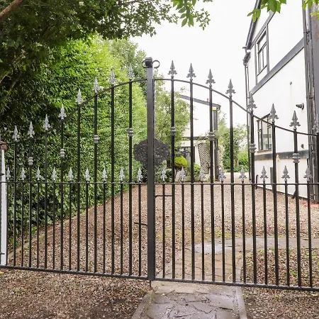 Mayfield Holiday home *