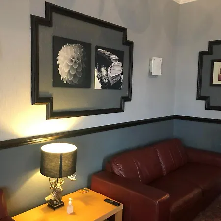 West Vale Bed & Breakfast 3*