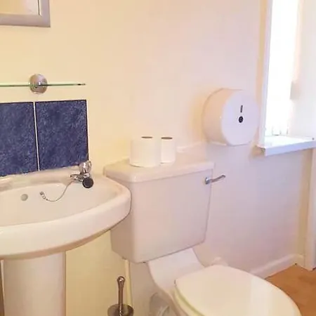 Tudor Rose Otel 2*