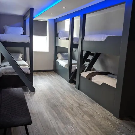 Aparthotel Vibe Holiday 2*