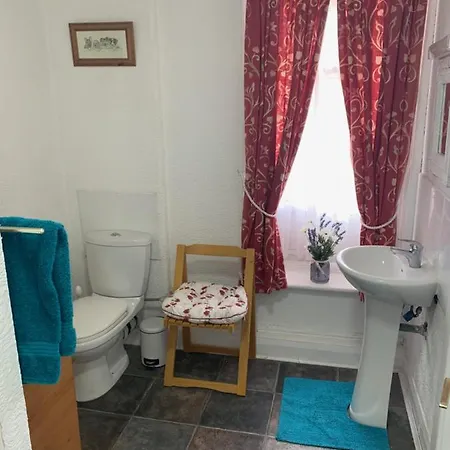 Sarnia Flats 2* Blackpool