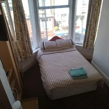 Myroomz Golden Hotell Blackpool