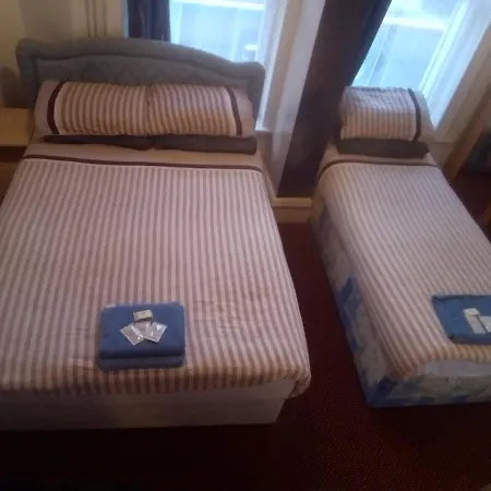 Myroomz Golden * Blackpool