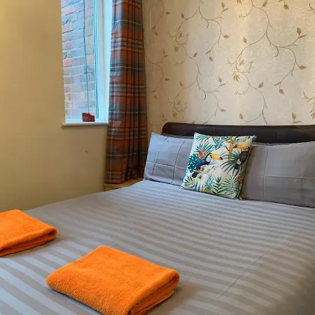 Hotel Tropics