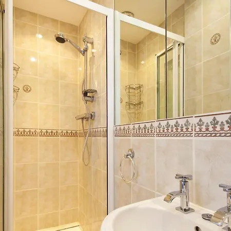 Burbage Holiday 4 Apartment Blackpool