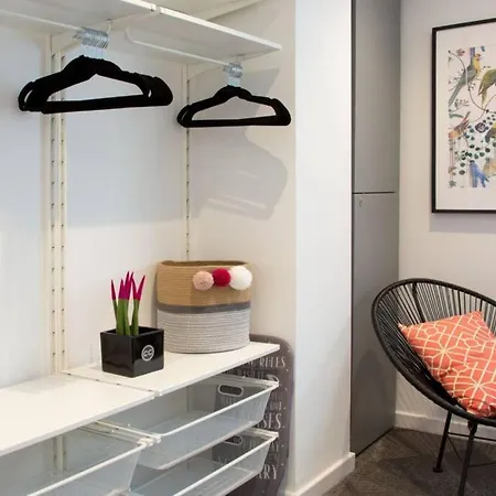 Blackbird Luxury 5 Apartment