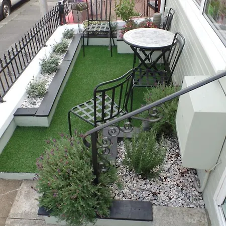 Guest house Westfield House 3*