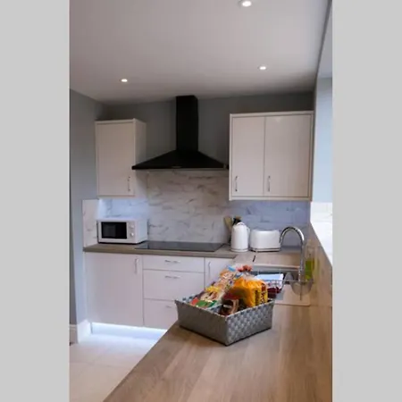 Holiday home Westcliffe House