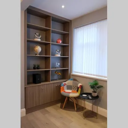 Westcliffe House Holiday home