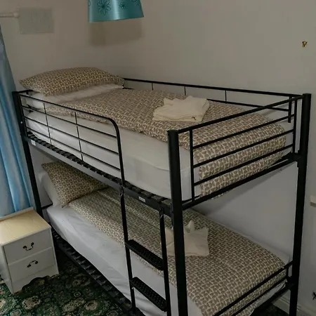 Del Savannah Bed & Breakfast Blackpool