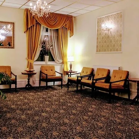 Guest house Gleneagles - Road