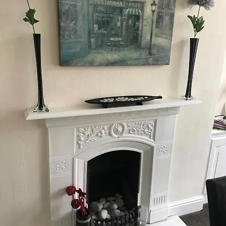 Holiday home Spacious And Stunning 4 Bed House In