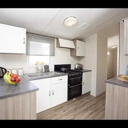 Lovely 3-bed Caravan In Haven Marton Holiday home Blackpool