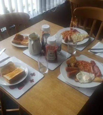 Crompton House Bed & Breakfast