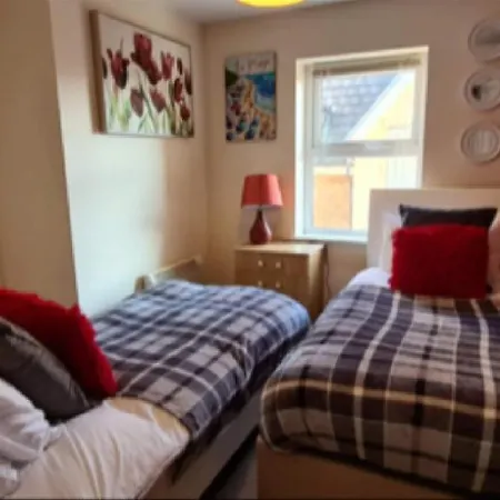 Grosvenor House Apartment *