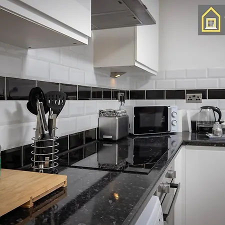 2 Bedroom At , Top Notch Serviced , Free Wifi Apartment *