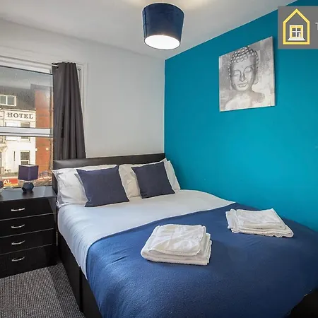 2 Bedroom At , Top Notch Serviced , Free Wifi Blackpool