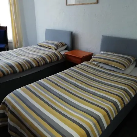 Bed & Breakfast White