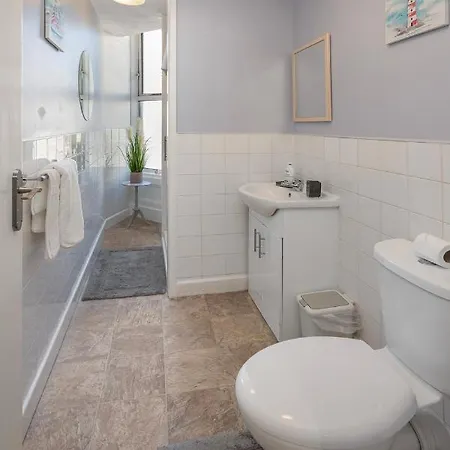 2 Bedroom At , Top Notch Serviced , Free Wifi