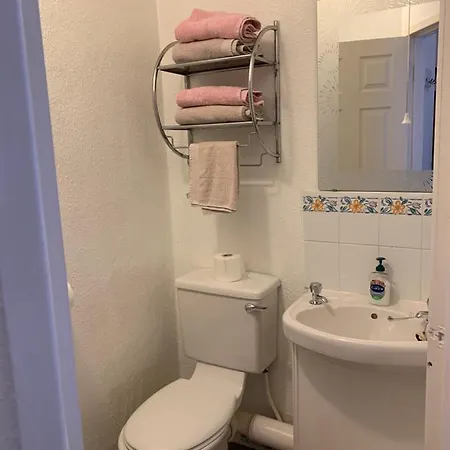 Alondra Bed & Breakfast