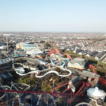 Valdene 3* Blackpool
