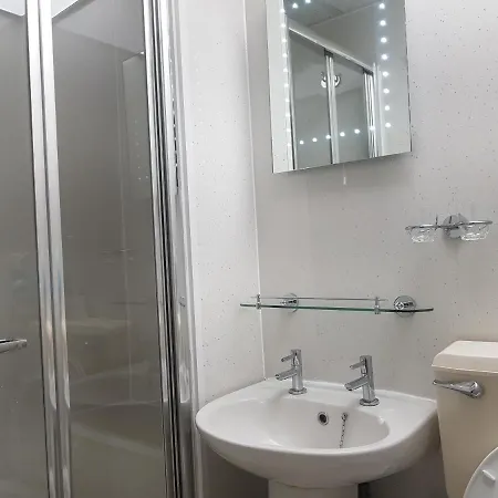 Affittacamere A&p At The Sheron House 4*