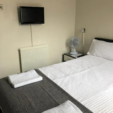 Ultimate Family Guest house *