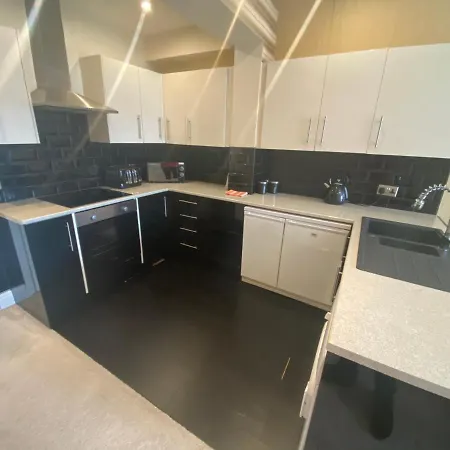 Apartment Boutique 2 Bed Gold Sleeps 10