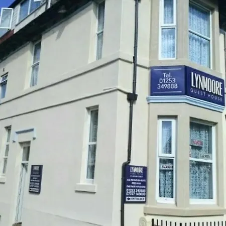 Lynmoore Guest house 2*