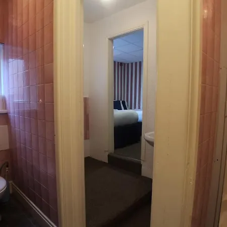 The Hopton Bed & Breakfast 2*