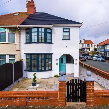 Only Family Groups - Pets For Free - Sleeps 8 - Sofabed