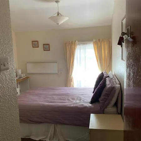 Alondra Bed & Breakfast