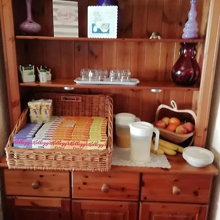 Shirley Heights Bed & Breakfast 3*