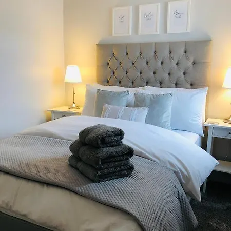 Chadberry House 3*