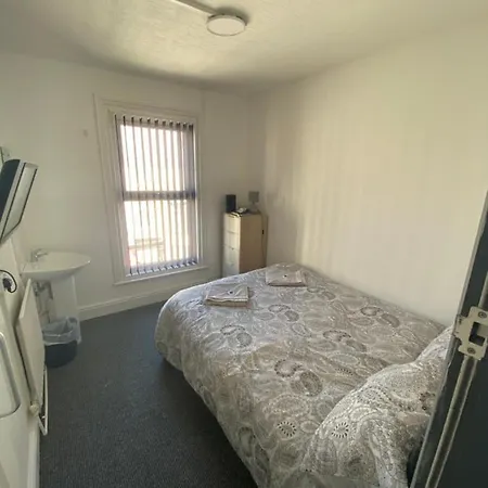 The Honley 3* Blackpool