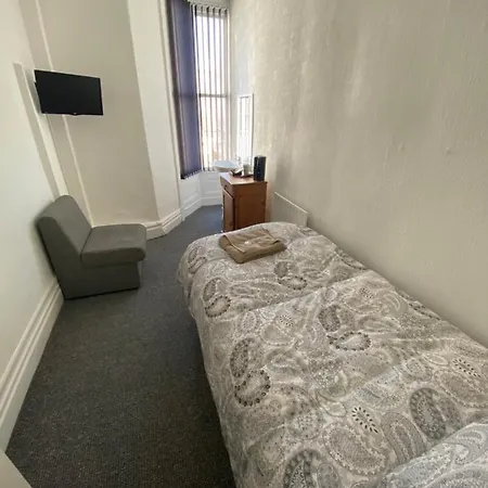 The Honley 3* Blackpool