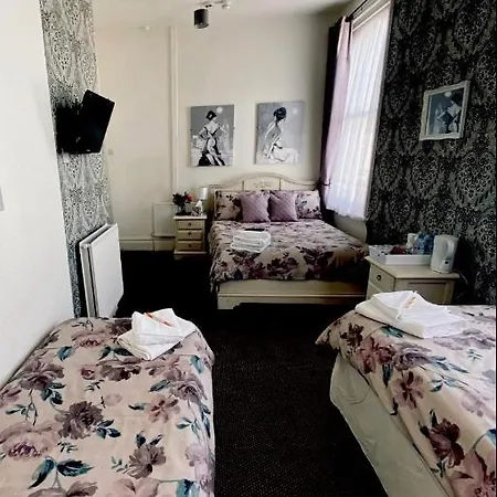 Hotel Shiray