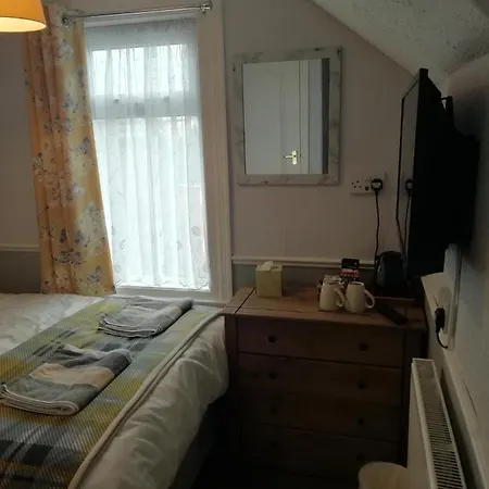 Shirley Heights Bed & Breakfast Blackpool