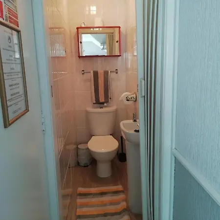 Bed & Breakfast Shirley Heights 3*