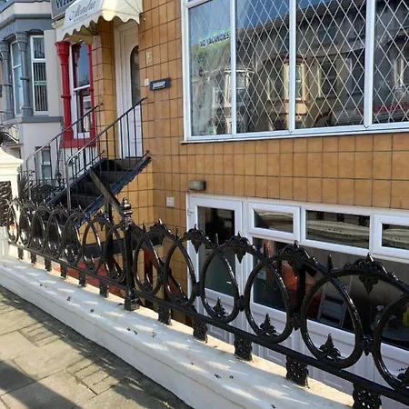 Bed & Breakfast Alondra Blackpool