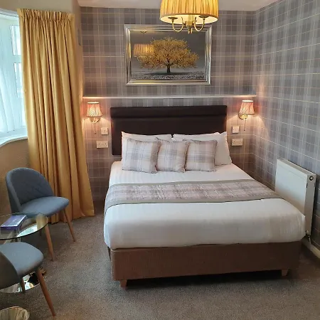 Corona Blackpool Hotel 4*